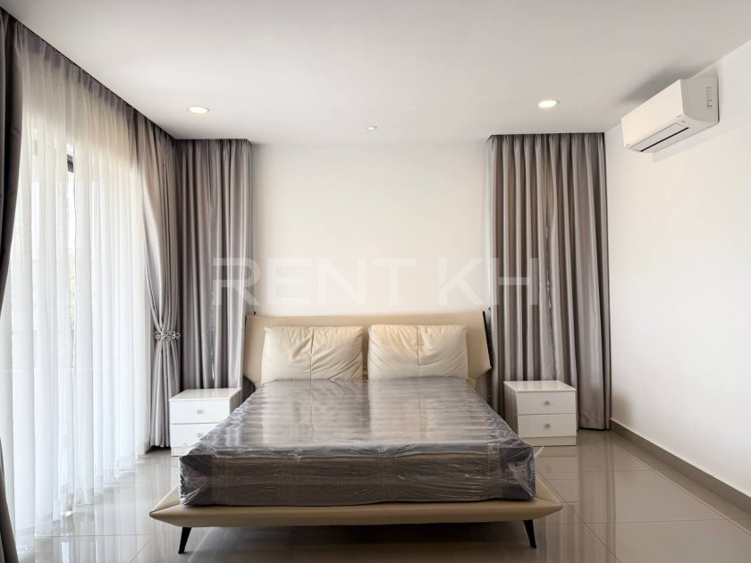 Single Villa for Rent at Borey Chip Mong