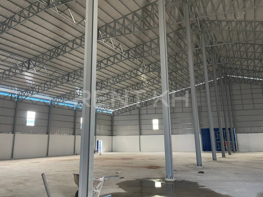 Warehouse for Rent at Khan Pursenchey