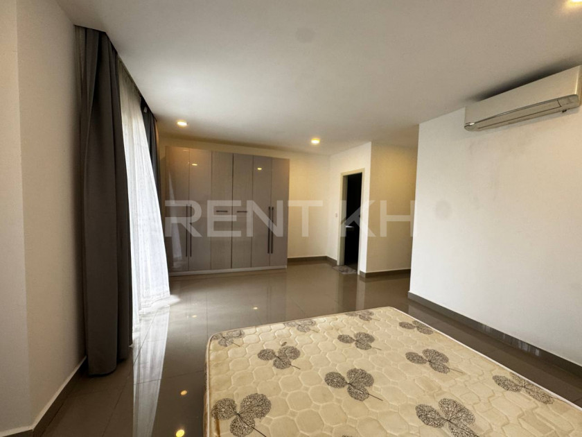 Twin Villa for Rent at Borey Chip Mong Land 598