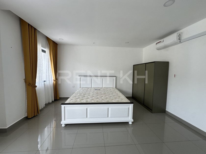 Twin Villa for Rent at Borey Chip Mong Land Grand Phnom Penh City