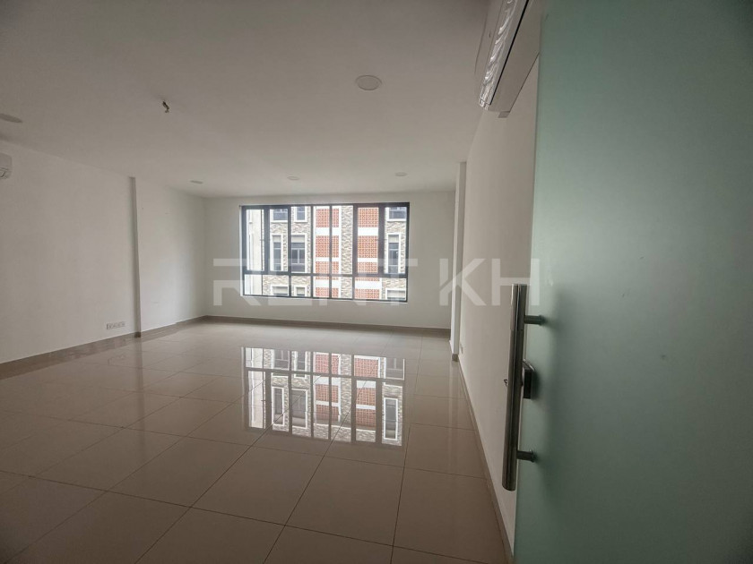 Office Space For Rent at Sangkat Boengkak