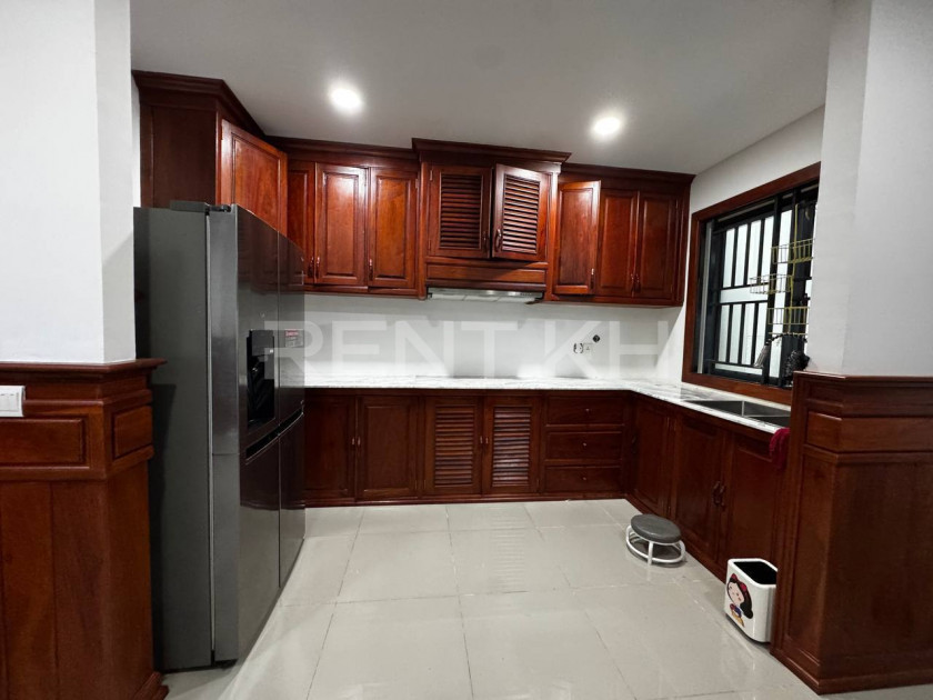 Twin Villa for Rent at Borey Chip Mong Land 598