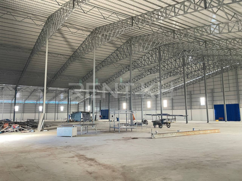 Warehouse for Rent at Khan Pursenchey