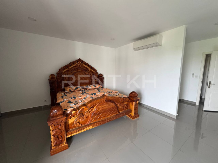 Single Villa for Rent at Borey Chip Mong Land 598