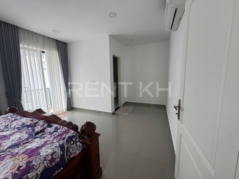Single Villa for Rent at Borey Chip Mong Land 598