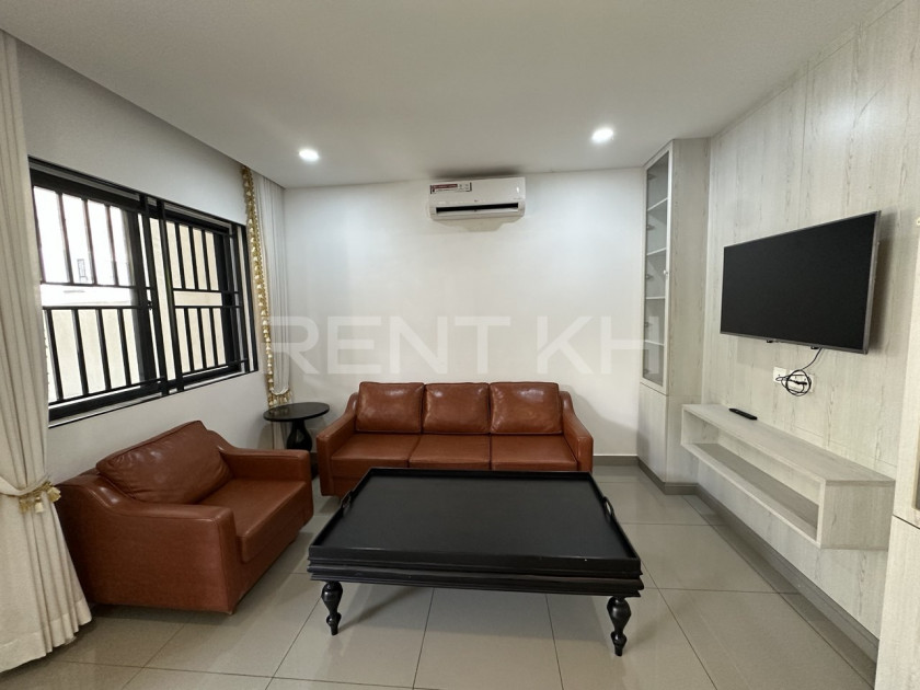 Twin Villa for Rent at Borey Chip Mong Land Grand Phnom Penh City