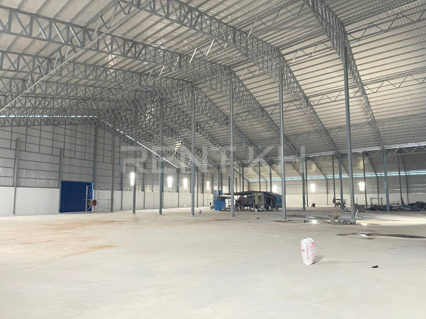 Warehouse for Rent at Khan Pursenchey