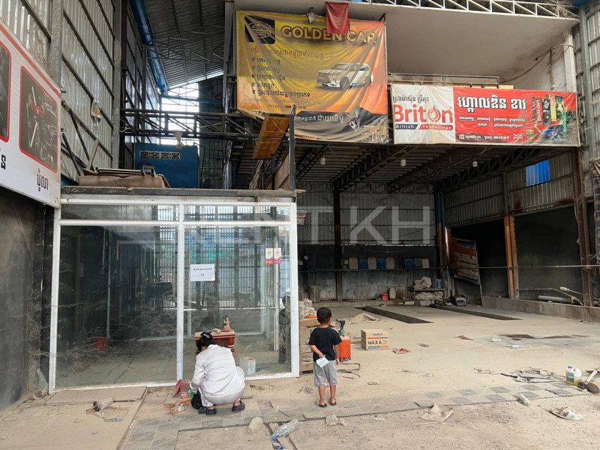 Warehouse for Rent at Boeng Tompun