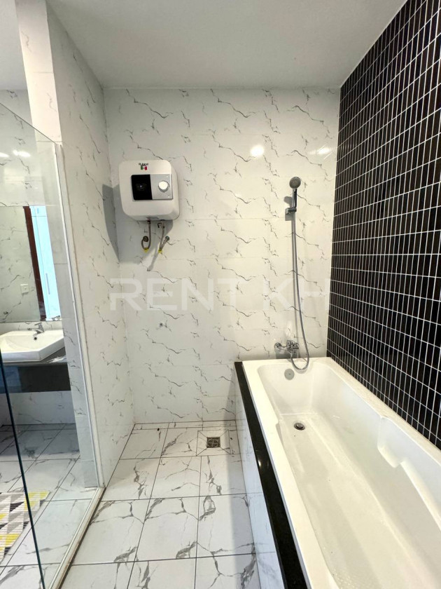 Twin Villa for Rent at Borey Phnom Penh Thmey (Diamond Park)