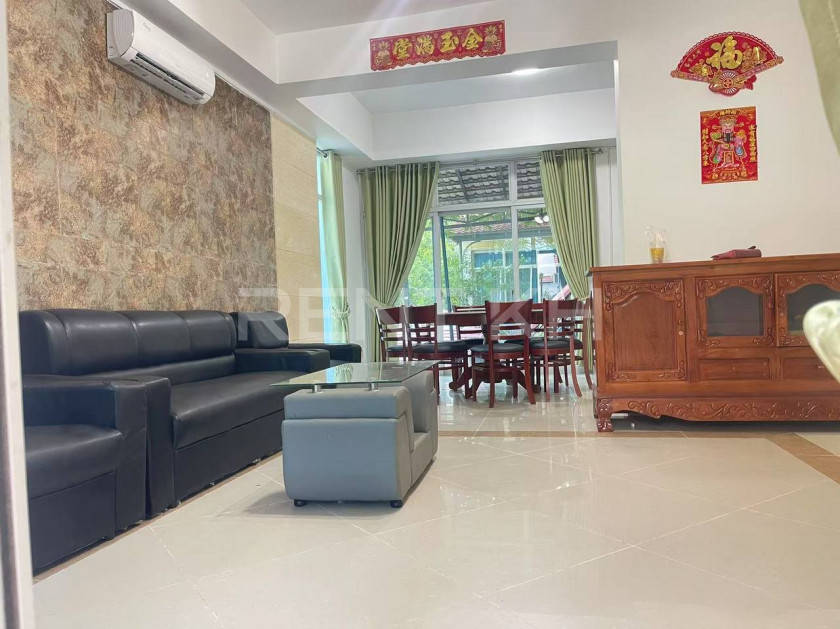 Link Villa for rent at Borey kamko City