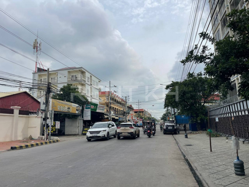 Warehouse for Rent at Sangkat Steung Mean Chey, St Sar La