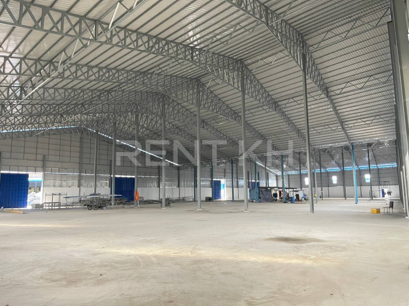 Warehouse for Rent at Khan Pursenchey