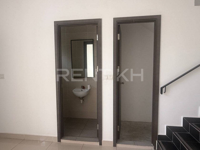 Office Space For Rent at Sangkat Boengkak