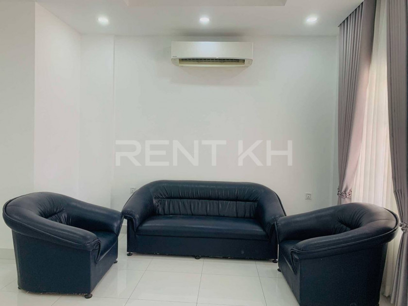 Link Villa for Rent at Borey Cheary Ry
