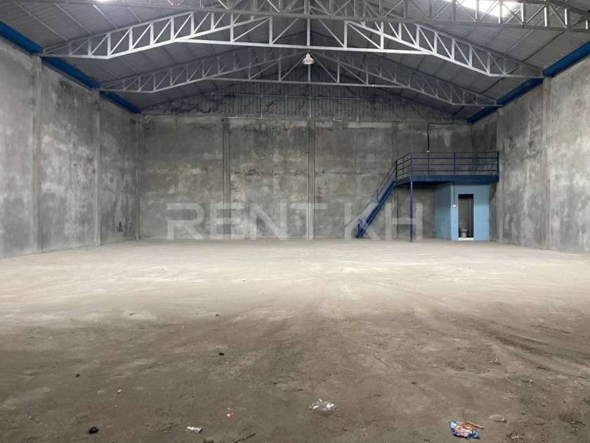 Warehouse for Rent at Khan Pursenchey