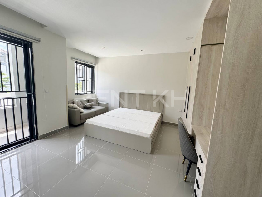 Twin Villa for Rent at Borey Chip Mong Land 598