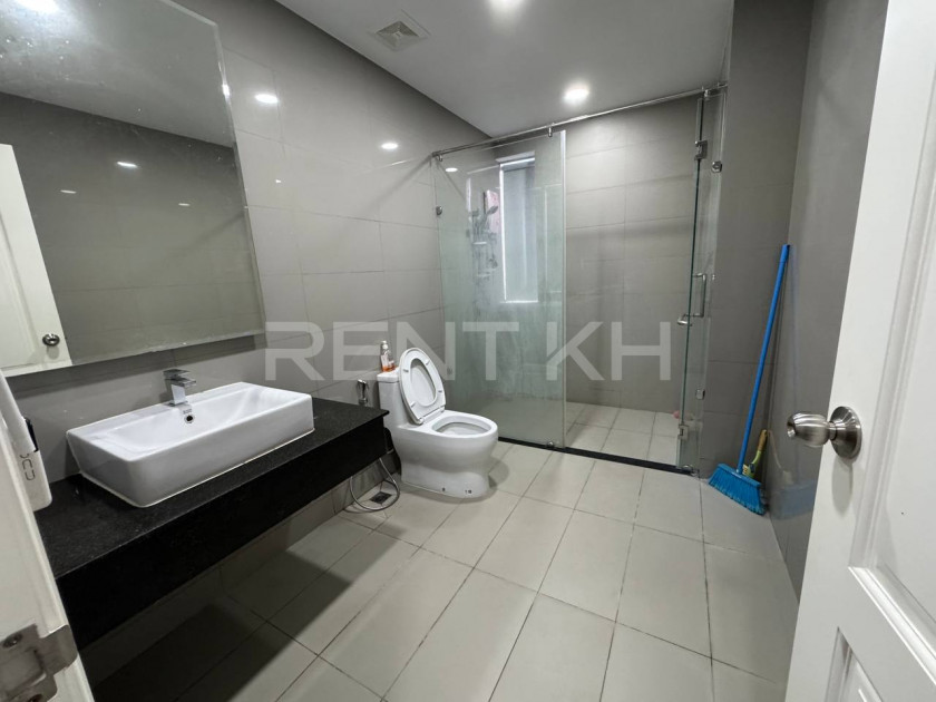 Single Villa for Rent at Borey Chip Mong Land 598