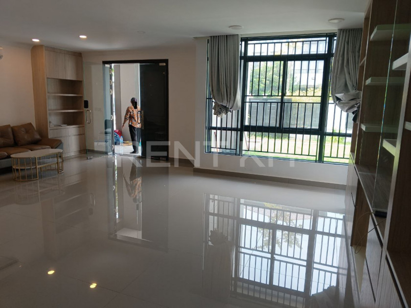 Single Villa for Rent at Borey Chip Mong Land 598