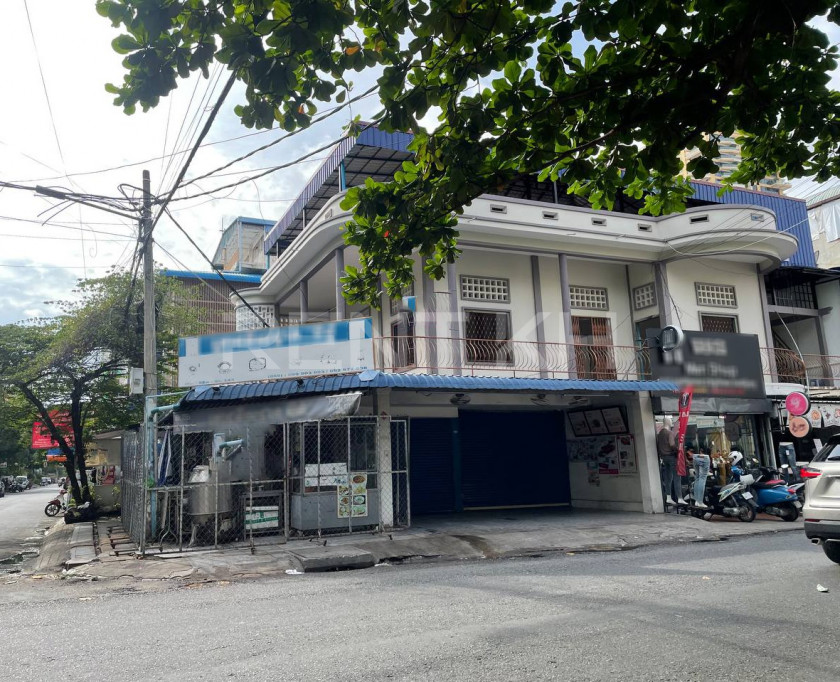 Shophouse for Rent near Moha Montrei Pagoda, BKK2