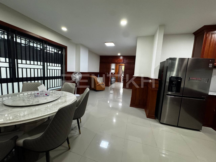 Twin Villa for Rent at Borey Chip Mong Land 598