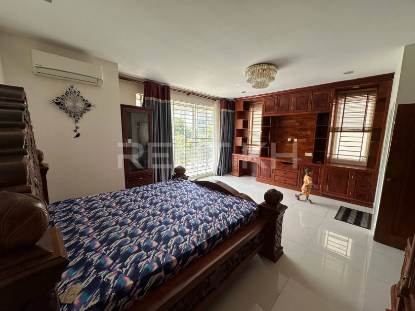 Twin Villa for Rent at Borey Peng Huoth The Star Emerald