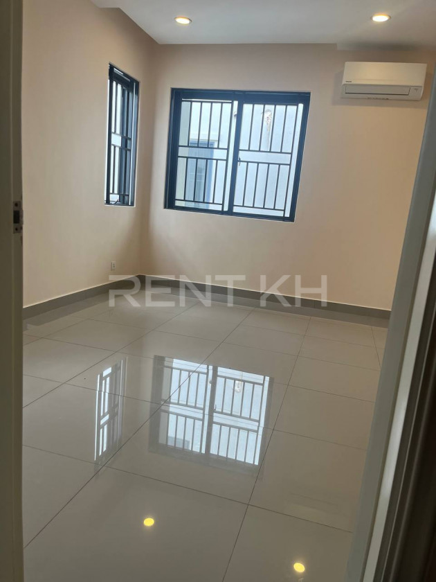 Link Villa for Rent at Borey Chip Mong Land 598