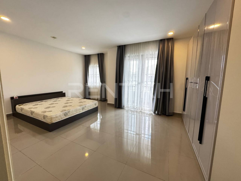 Twin Villa for Rent at Borey Chip Mong Land 598