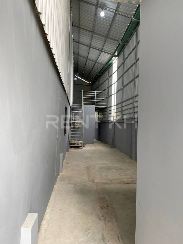 Warehouse for Rent at Chhoukva 2 Area