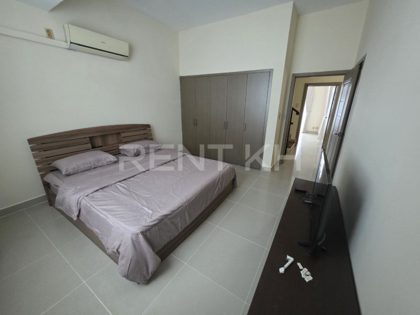 Link Villa for rent at Borey kamko City