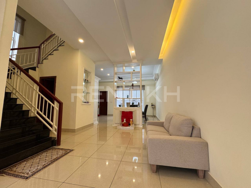 Twin Villa for Rent at Borey Phnom Penh Thmey (Diamond Park)