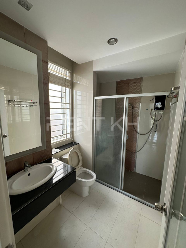 Twin Villa for Rent at Borey Peng Huoth The Star Emerald