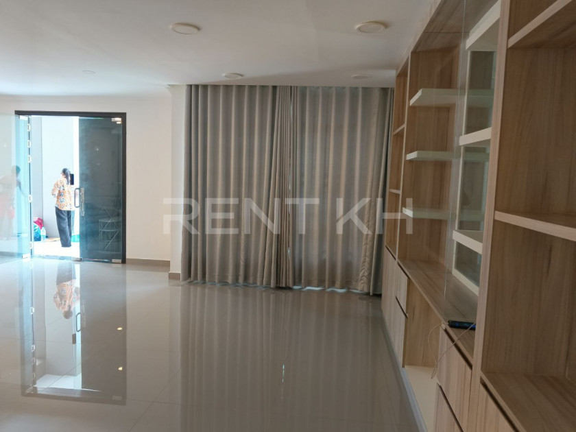 Single Villa for Rent at Borey Chip Mong Land 598
