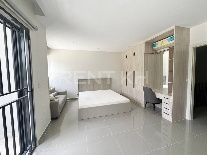 Twin Villa for Rent at Borey Chip Mong Land 598
