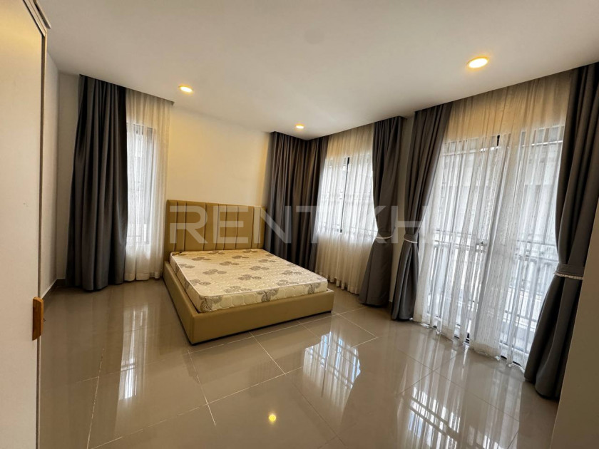 Twin Villa for Rent at Borey Chip Mong Land 598