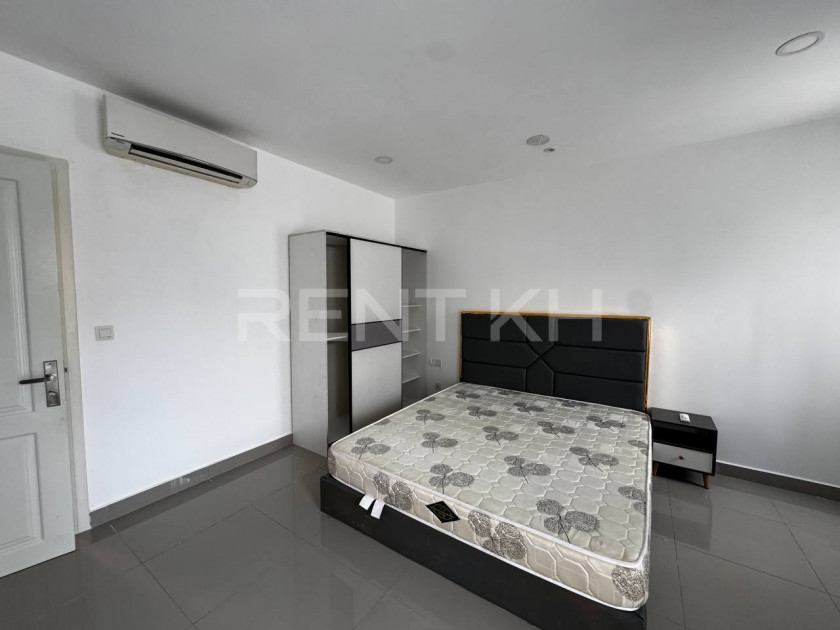 Twin Villa for Rent at Borey Chip Mong Land 598