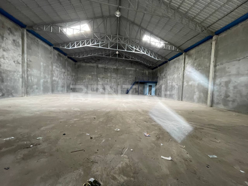 Warehouse for Rent at Khan Pursenchey