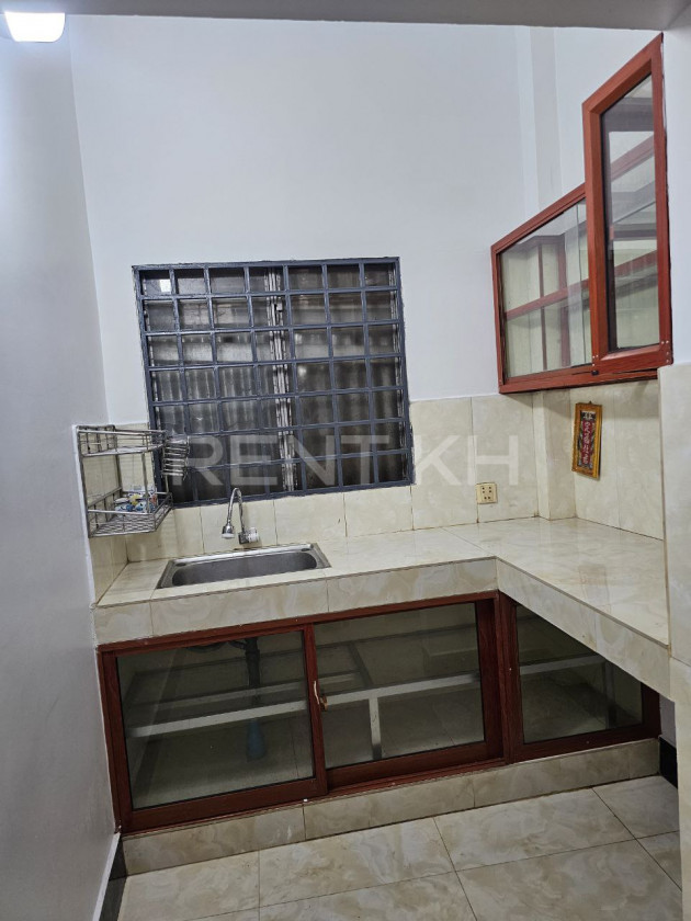 Shophouse for Rent near Moha Montrei Pagoda , bkk2