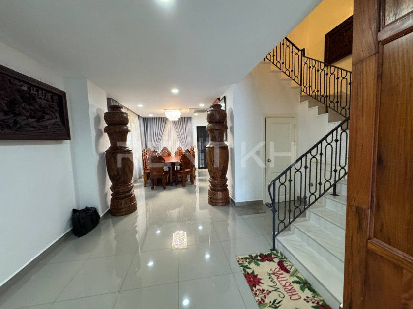 Single Villa for Rent at Borey Chip Mong Land 598