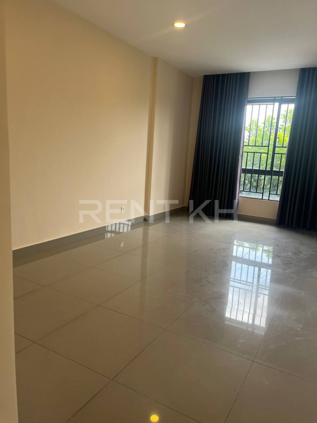Link Villa for Rent at Borey Chip Mong Land 598