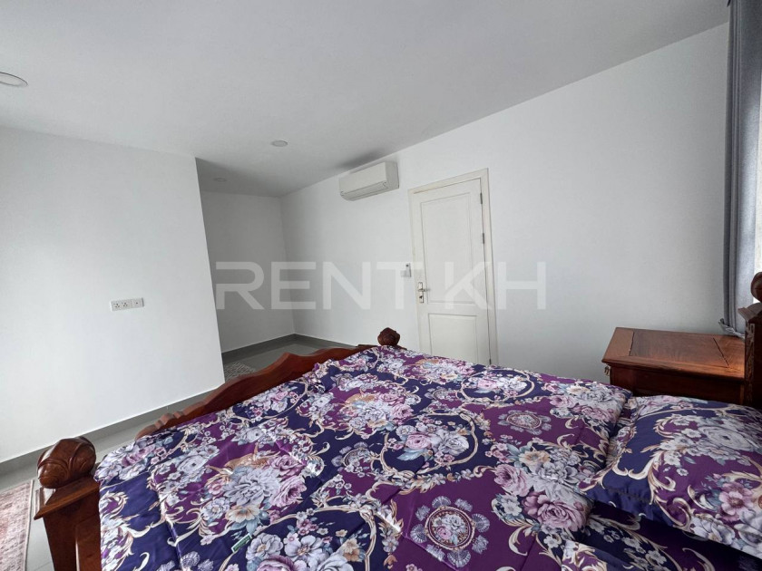 Single Villa for Rent at Borey Chip Mong Land 598