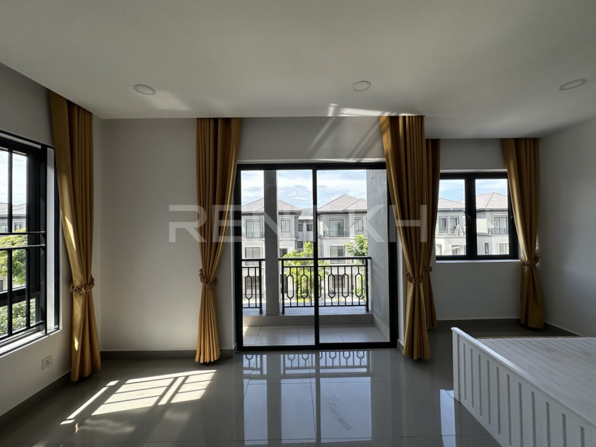 Twin Villa for Rent at Borey Chip Mong Land Grand Phnom Penh City
