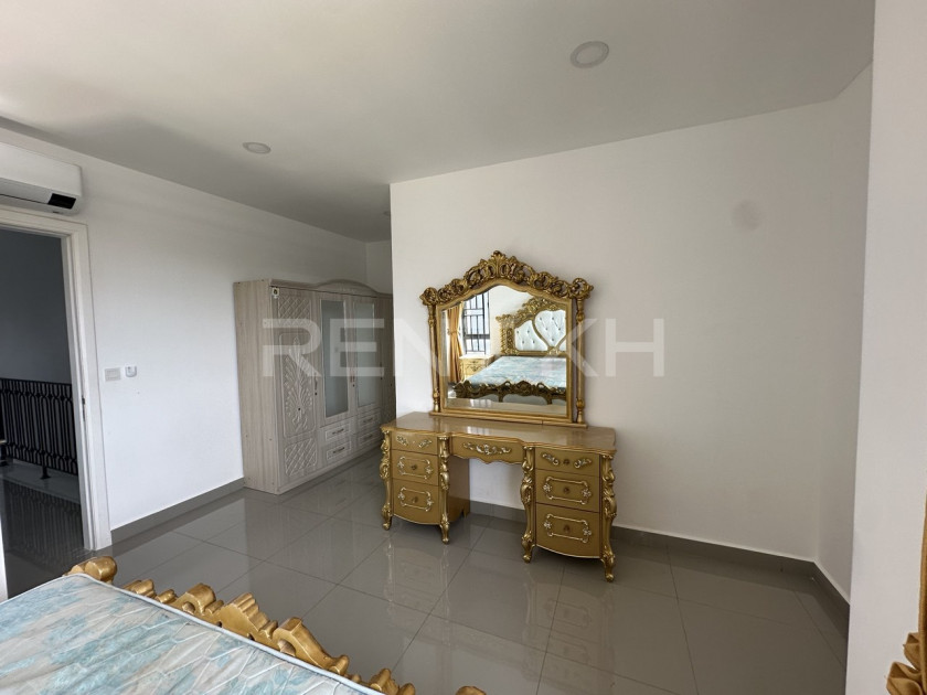 Twin Villa for Rent at Borey Chip Mong Land Grand Phnom Penh City