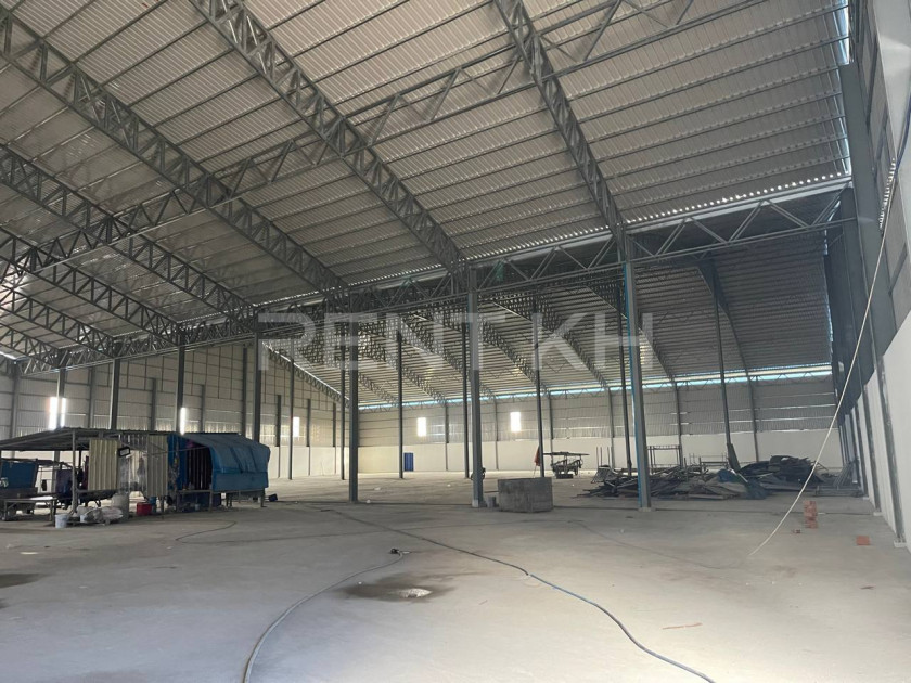 Warehouse for Rent at Khan Pursenchey