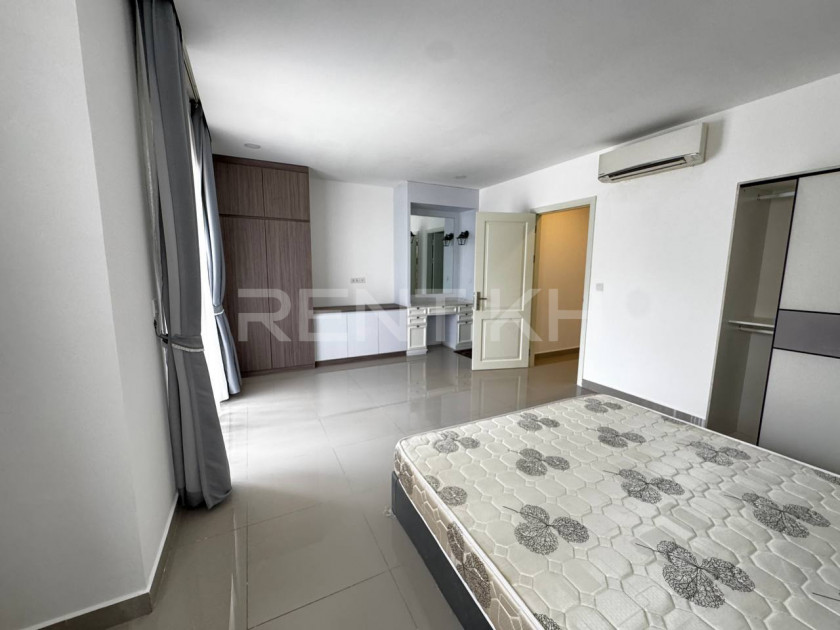 Twin Villa for Rent at Borey Chip Mong Land 598