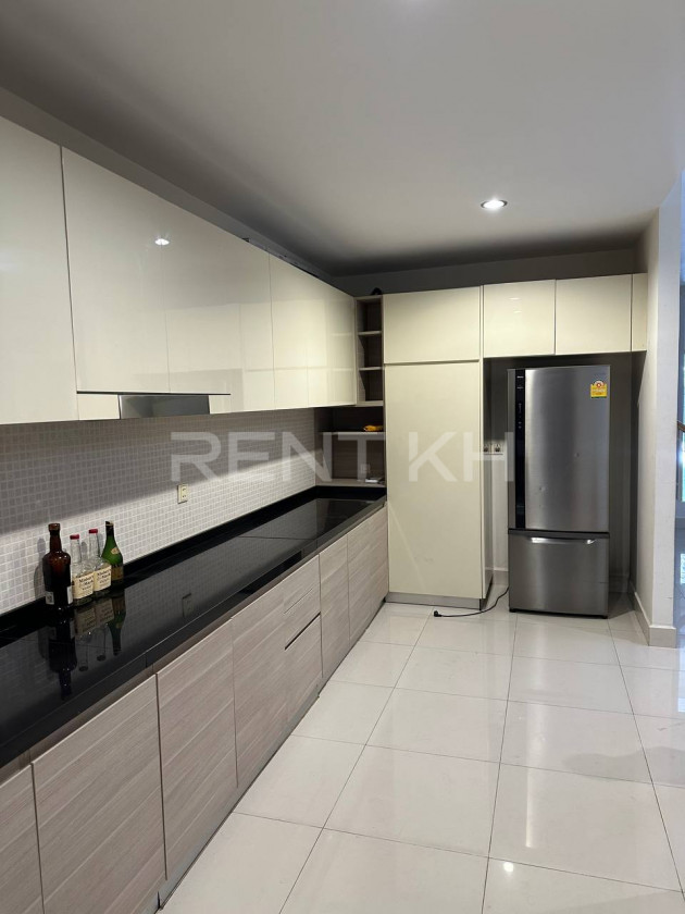 Twin Villa for Rent at Borey Peng Huoth The Star Emerald