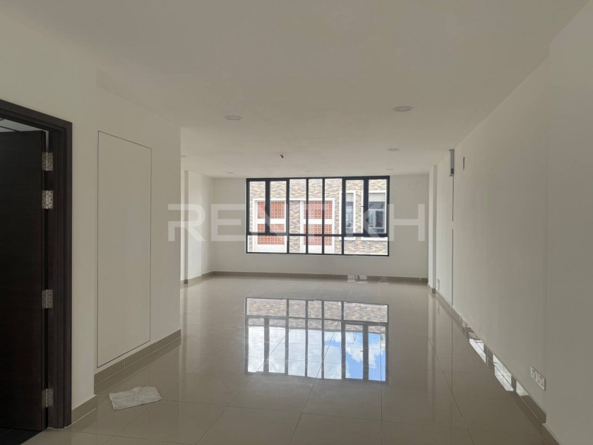 Office Space For Rent at Sangkat Boengkak