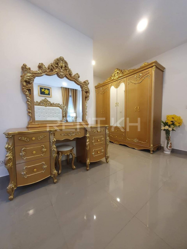 Twin Villa for Rent at Borey Chip Mong 598