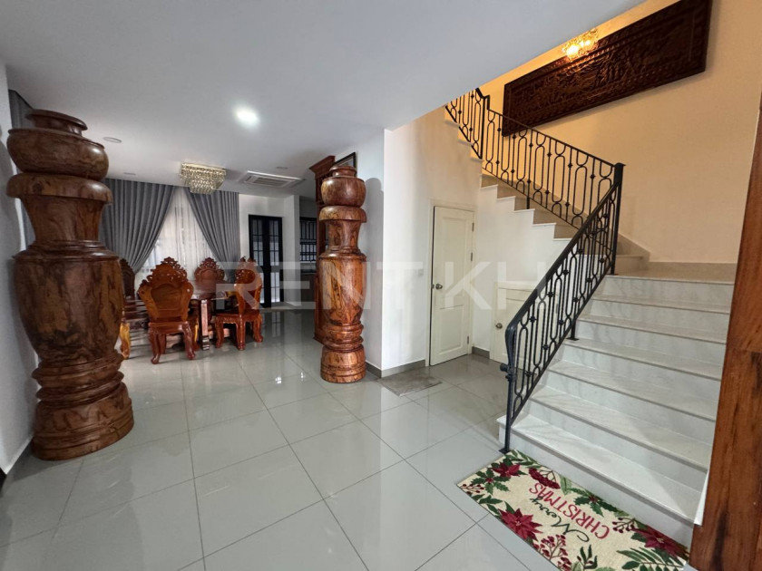 Single Villa for Rent at Borey Chip Mong Land 598