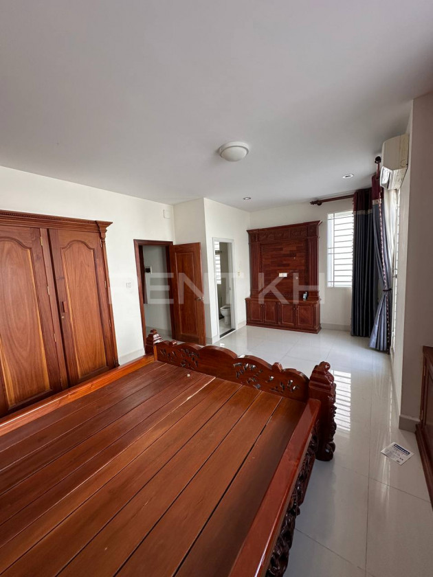 Twin Villa for Rent at Borey Peng Huoth The Star Emerald