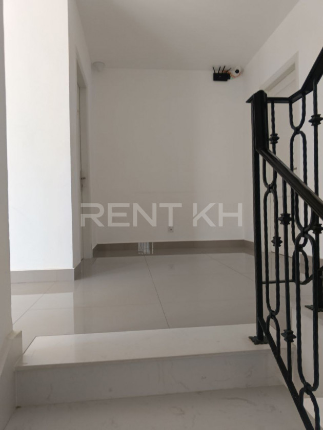 Single Villa for Rent at Borey Chip Mong Land 598